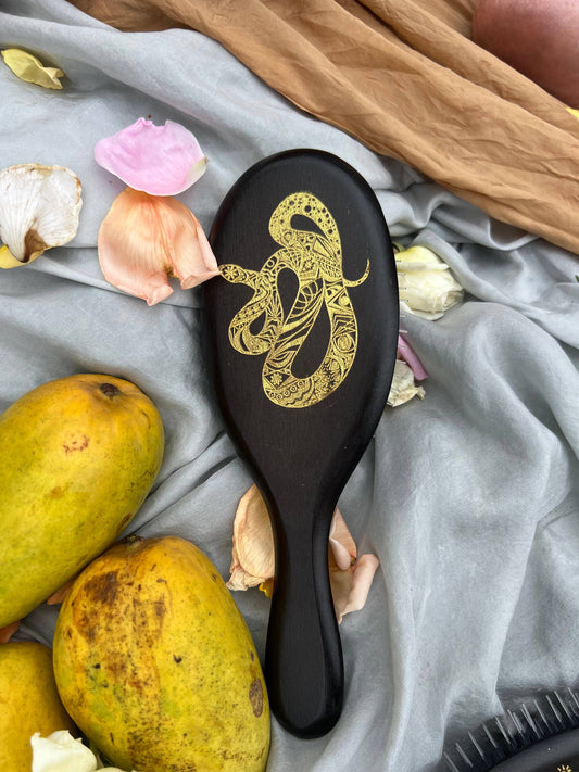 The Free Your Hair Snake Brush